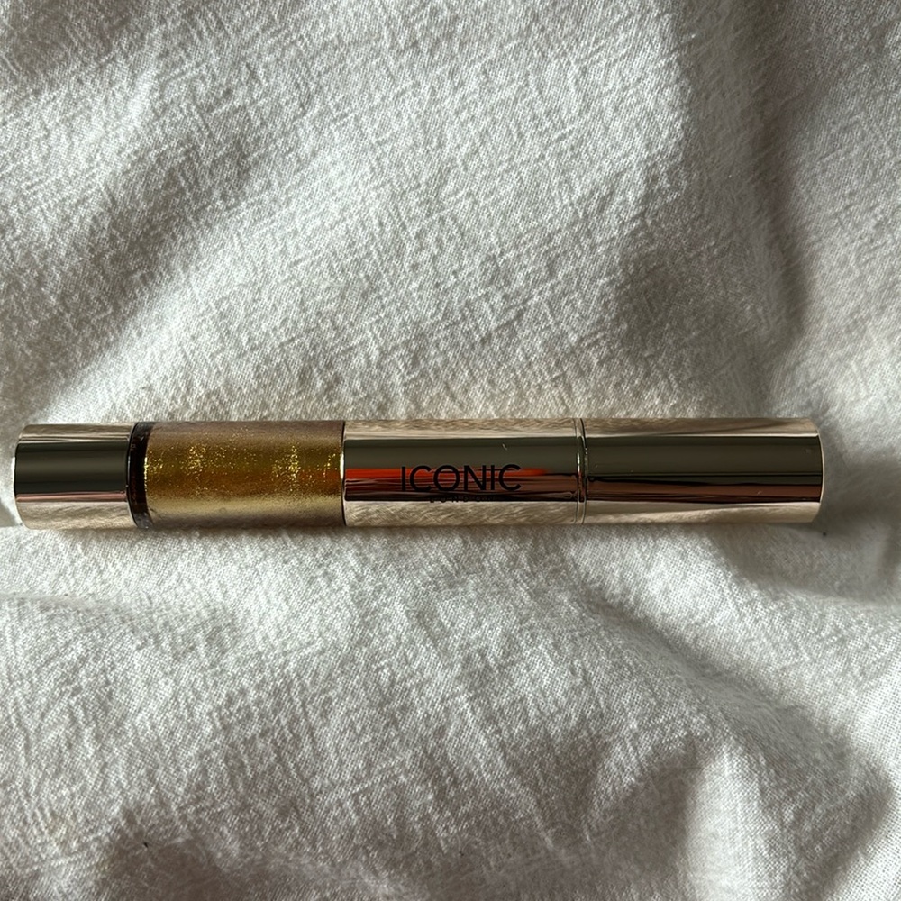 Iconic London Glaze Dual Ended Eyeshadow Crayon